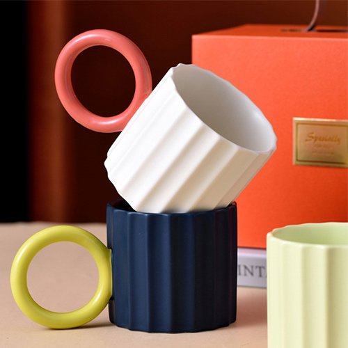 custom coffee ceramic mugs with round handle 300ml