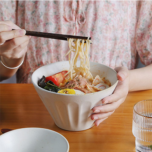 matte finish crockery snack bowls